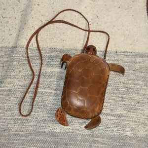 Small Sea turtle leather crossbody bag